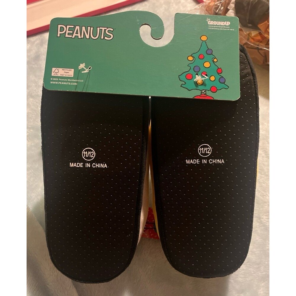 Snoopy and Woodstock Slippers - Picture 6 of 7